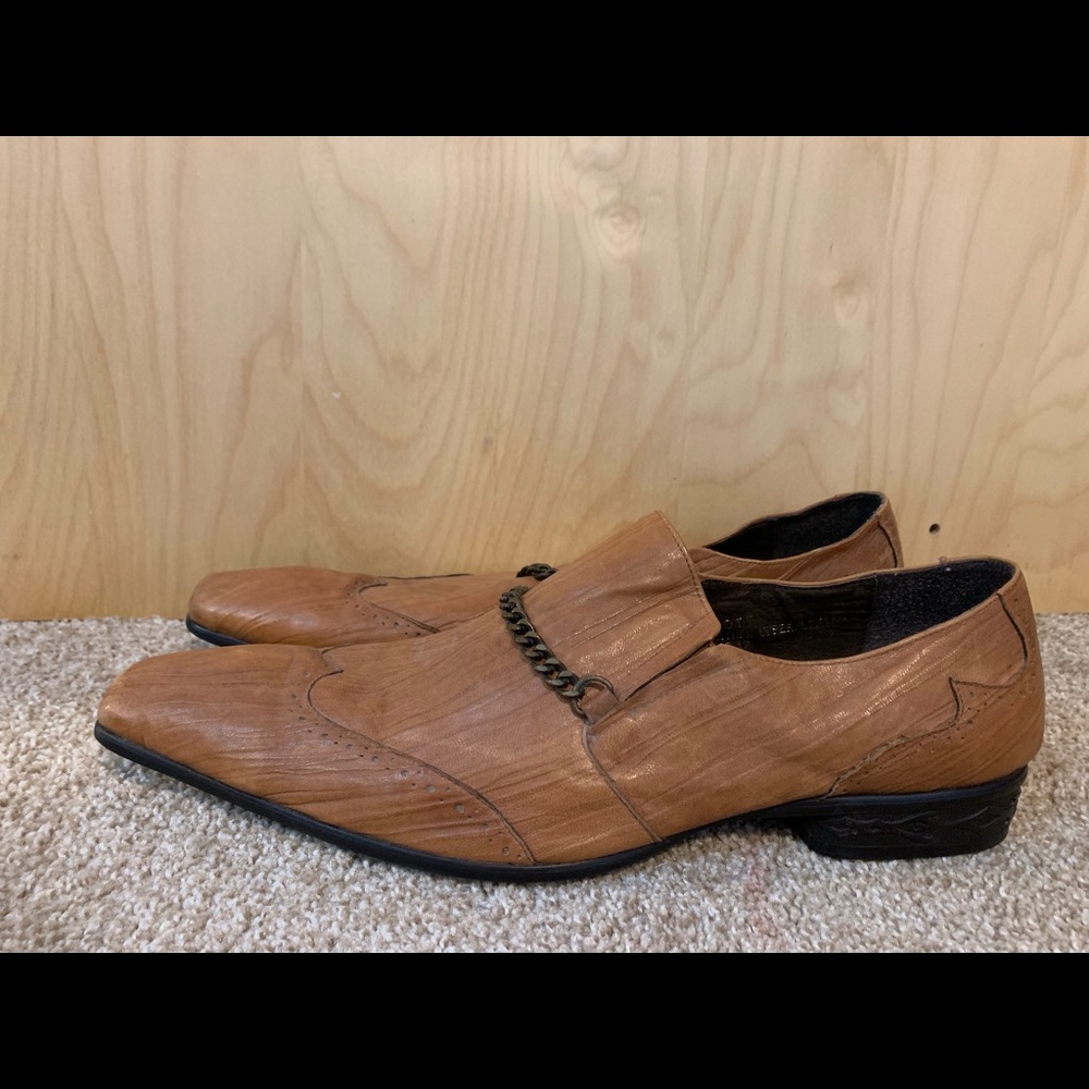 Size 12 tan Men’s shoe